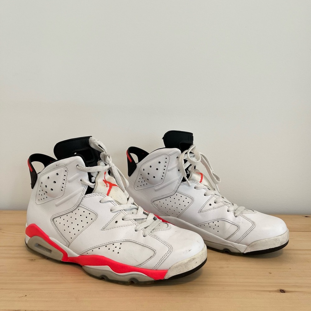 Jordan Athletic Shoes - White and Red